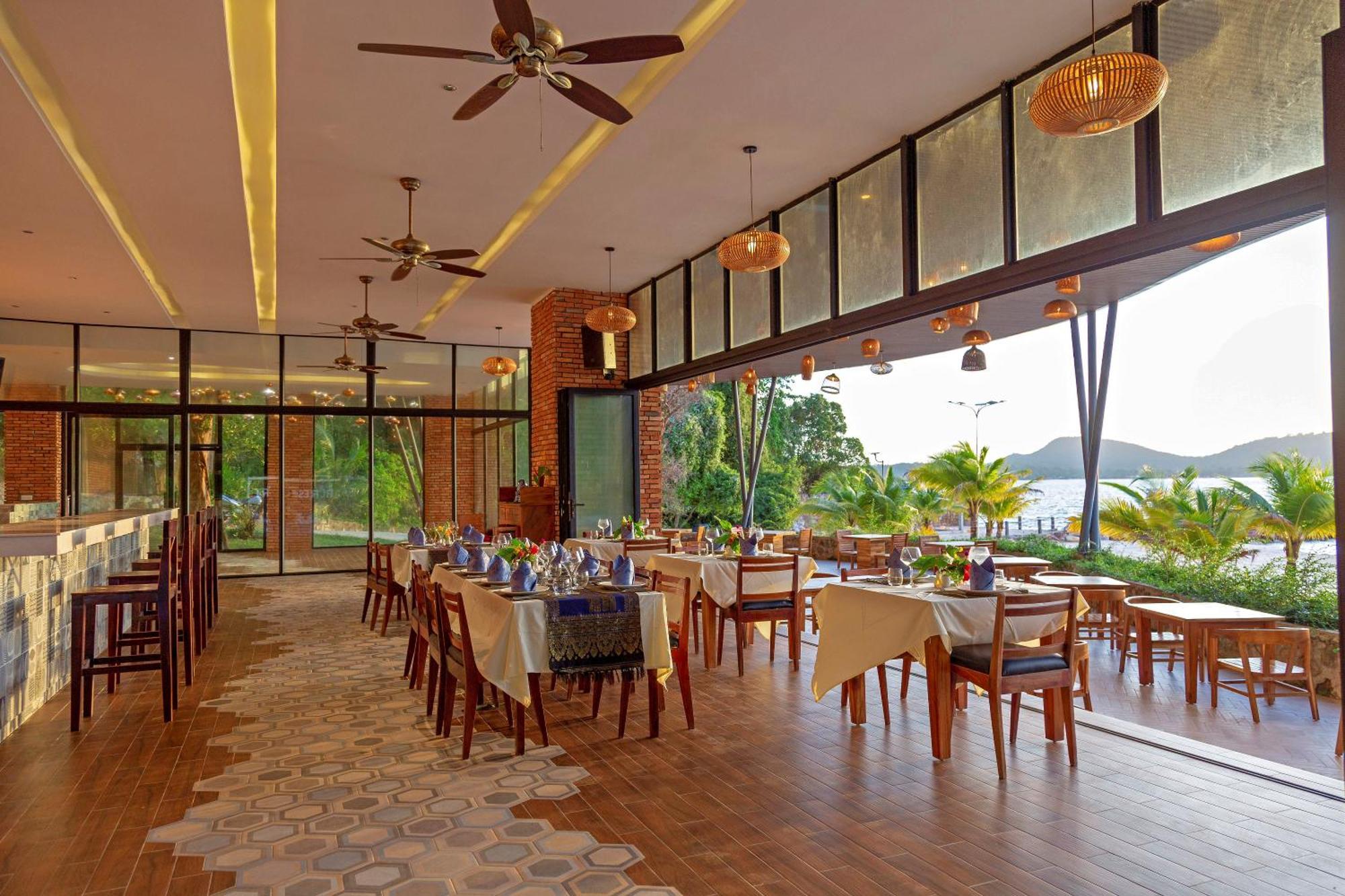 Pearl Beach Resort & Spa Koh Rong Sanloem Exterior foto
